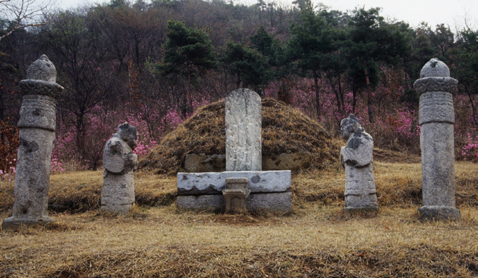 양주 이수광 선생 묘 정면, 한국민족문화대백과사전/한국학중앙연구원.